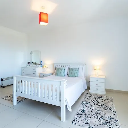 Holiday home Moradia Serra E Mar *
